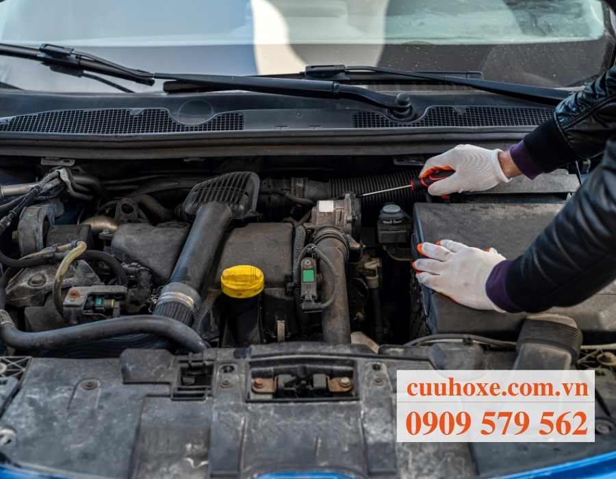 Tại sao nên chọn dịch vụ sửa xe ô tô tận nơi trên Minh Thức Motor?